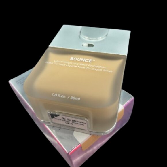 Bounce beauty blender liquid whip long wear foundation #3.20 - 1oz - NIB - Picture 4 of 5